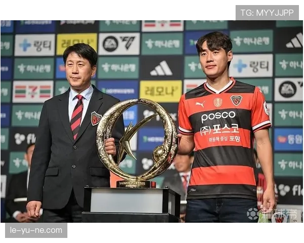 韩国K联赛冠军争夺战进入关键阶段，争冠形势日趋激烈